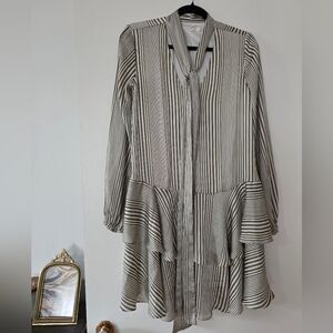 Avec Les Filles Cream and Green Tiered Flounce Dress